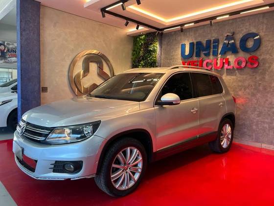 VOLKSWAGEN TIGUAN 2.0 TSI 16V TURBO GASOLINA 4P TIPTRONIC VOLKSWAGEN TIGUAN 2.0 TSI 16V TURBO GASOLINA 4P TIPTRONIC
